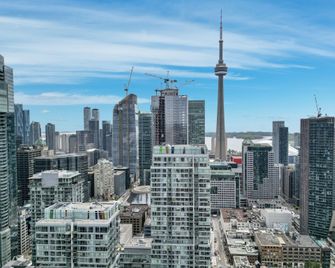 Gallant Entertainment District - Toronto - Building