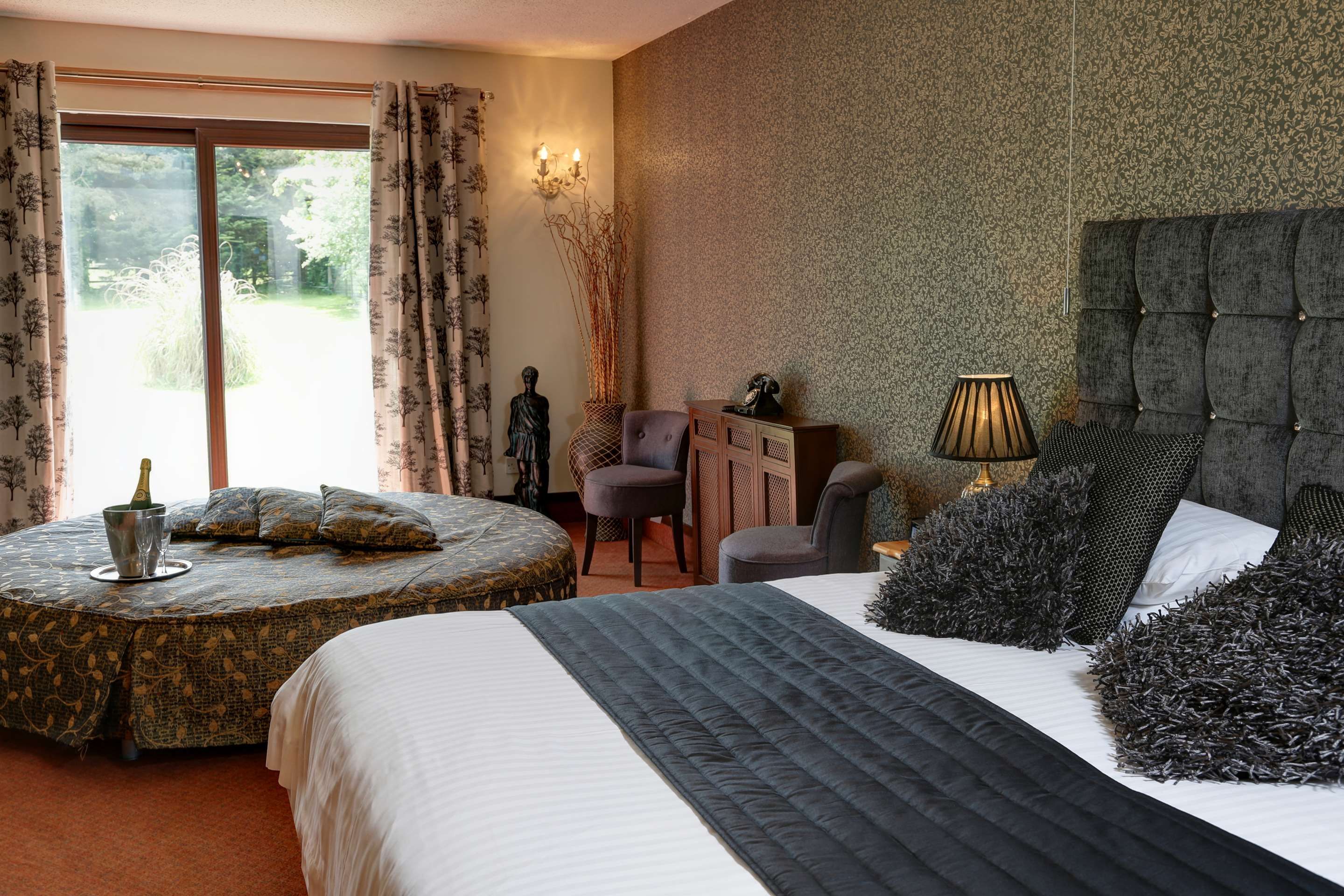 Best Western The Compass Inn - Badminton - Bedroom