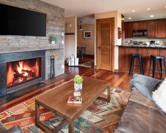 Outpost: Sleeping Indian E6 - Hot Tub Access! - Teton Village - Sala de estar