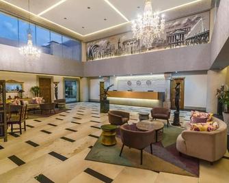 Hotel Real Maestranza - גוואדאלחארה - לובי