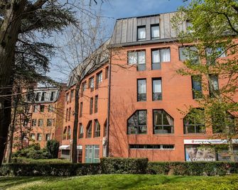 Hôtel Garabel - Plaisir - Будівля