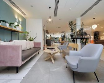 Quarto Verde Apartments - Bérgamo - Lobby