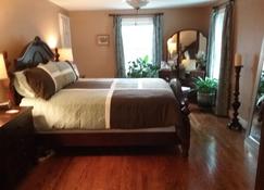 Close To Downtown In Historic Crecent Hill - Louisville - Bedroom