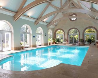 Château de Saint-Germain - Baudrières - Piscina