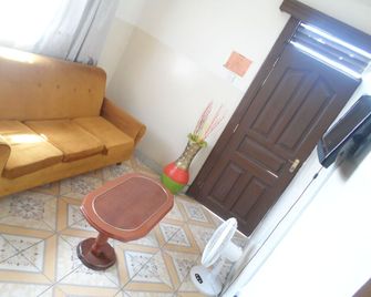 Riversand hotel with Lake views,Accra street,Kisumu,Kenya - Kisumu - Living room