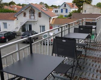 Appart Plein Sud Face Vue Magnifique : Ile D'artz - La Bernerie-en-Retz - Balcon