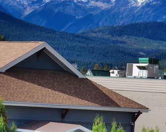Alpine Inn - Valemount - Venkovní prostory