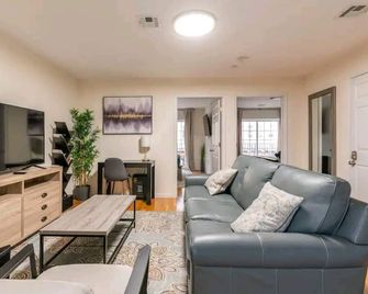 Centrally Located-Free Parking/Near Ewr - Newark - Sala de estar