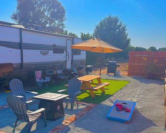 Dds Country Camper - Reedley