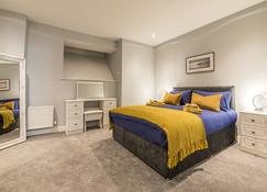 Tipyn O Haul - 1 Bed Apartment - Tenby - Tenby - Camera da letto