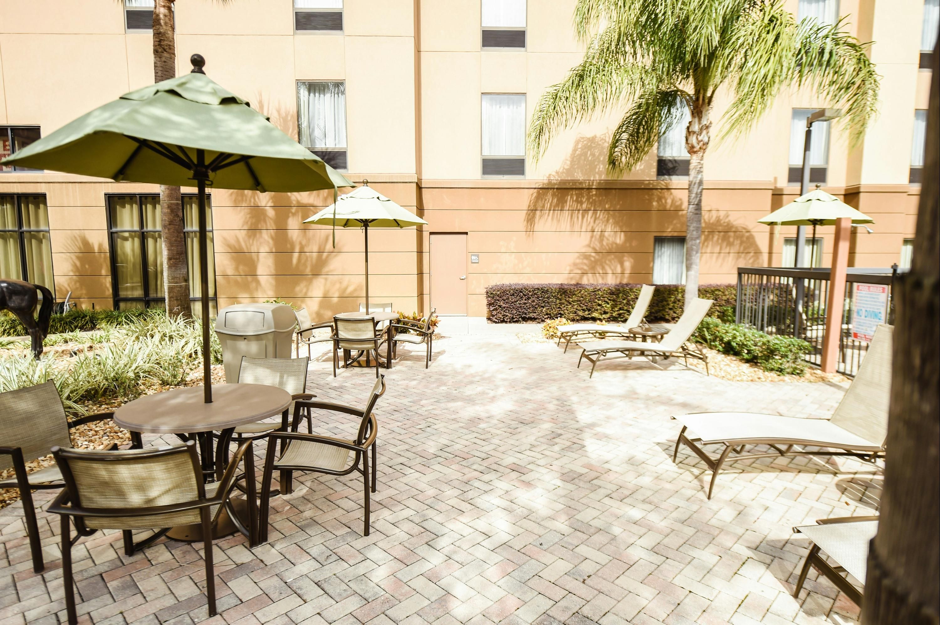 Hampton Inn & Suites Ocala - Belleview - Ocala - Patio