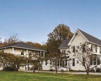 Haven Point Inn and Gallery - Rock Hall - Будівля