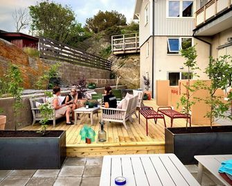 Grundéns Hotell - Grundsund - Patio