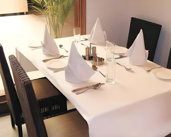 Divine Inn - New Delhi - Restaurant