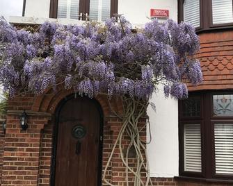 Lovely Family House in Sidcup - Sidcup - Outdoor view