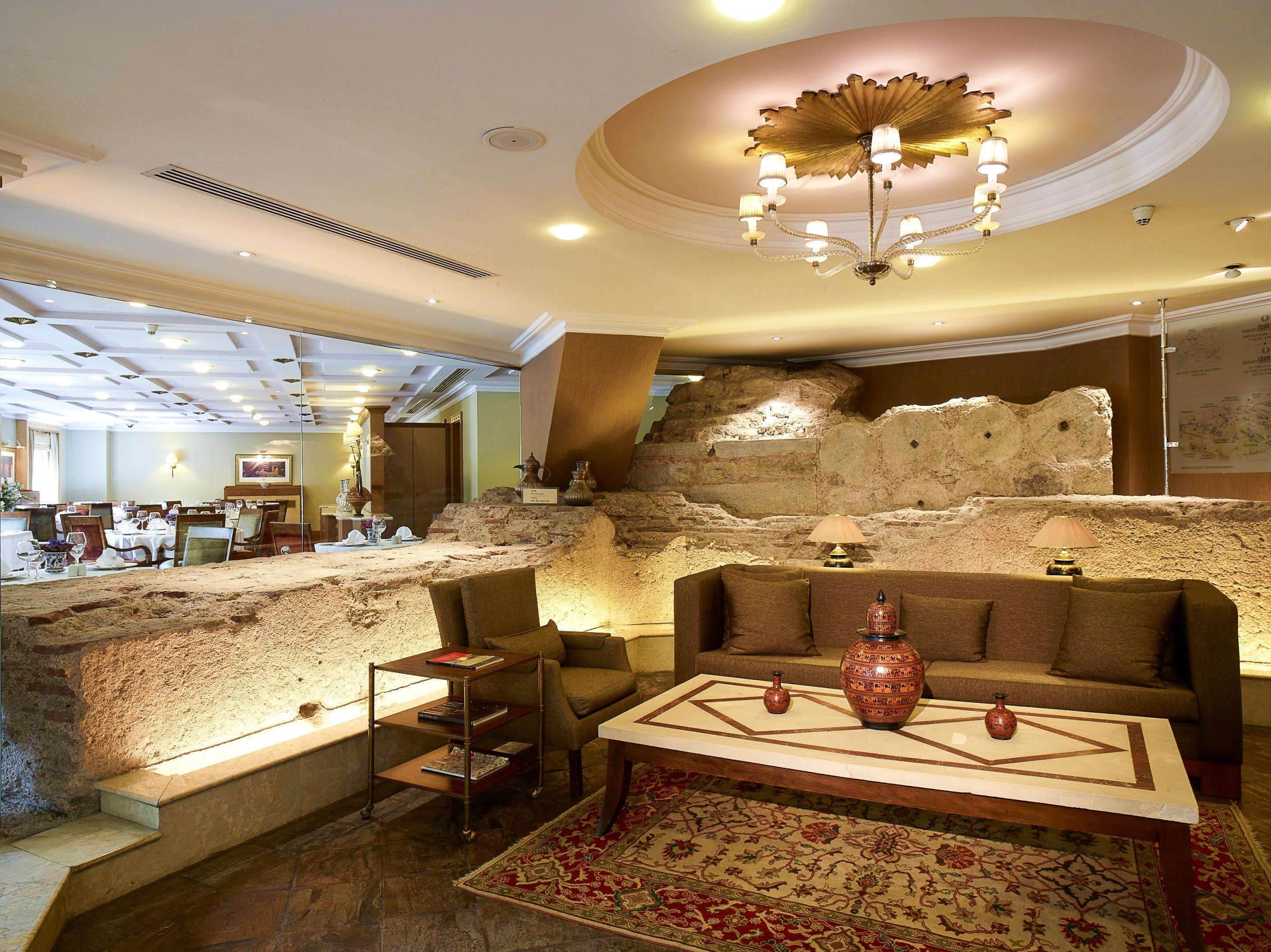 Lobby view of Eresin Hotels Sultanahmet - Boutique Class