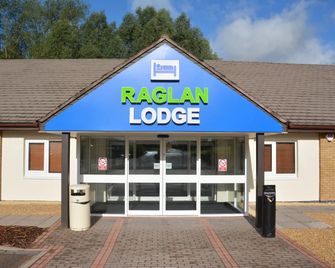 Raglan Lodge - Monmouth - Building