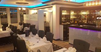 Ascot Grange Hotel - Voujon Resturant - Leeds - Restaurant