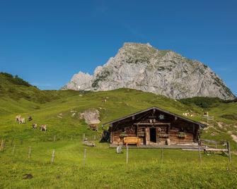 COOEE alpin Hotel Kitzbüheler Alpen - St. Johann in Tirol - Gebäude