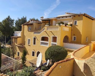 Studio mit Großem Balkon - Auch für den Winter Geeignet - קלוויה - בניין