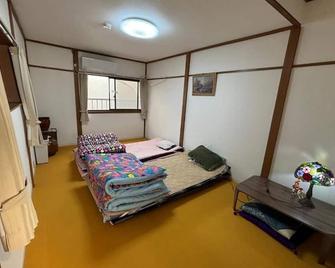 AnNam Stay Osaka Airport - whole two story house rental - Toyonaka - Habitación