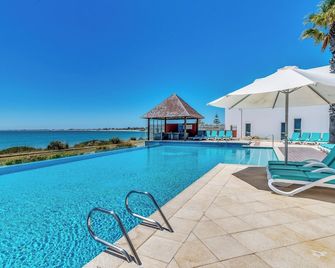 Nautica Residences Mandurah - Mandurah - Pool