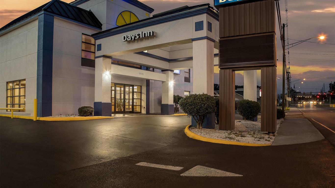 Days Inn by Wyndham Salem