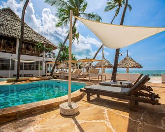 Ahg Dream's Bay Beach Hotel - Adults Only - Matemwe - Pool