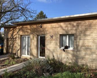 Peaceful wooden house 35m2 for up to 4 people - Guémené-Penfao - Edificio