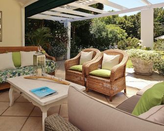Beluga of Constantia Guest House - Constantia - Patio