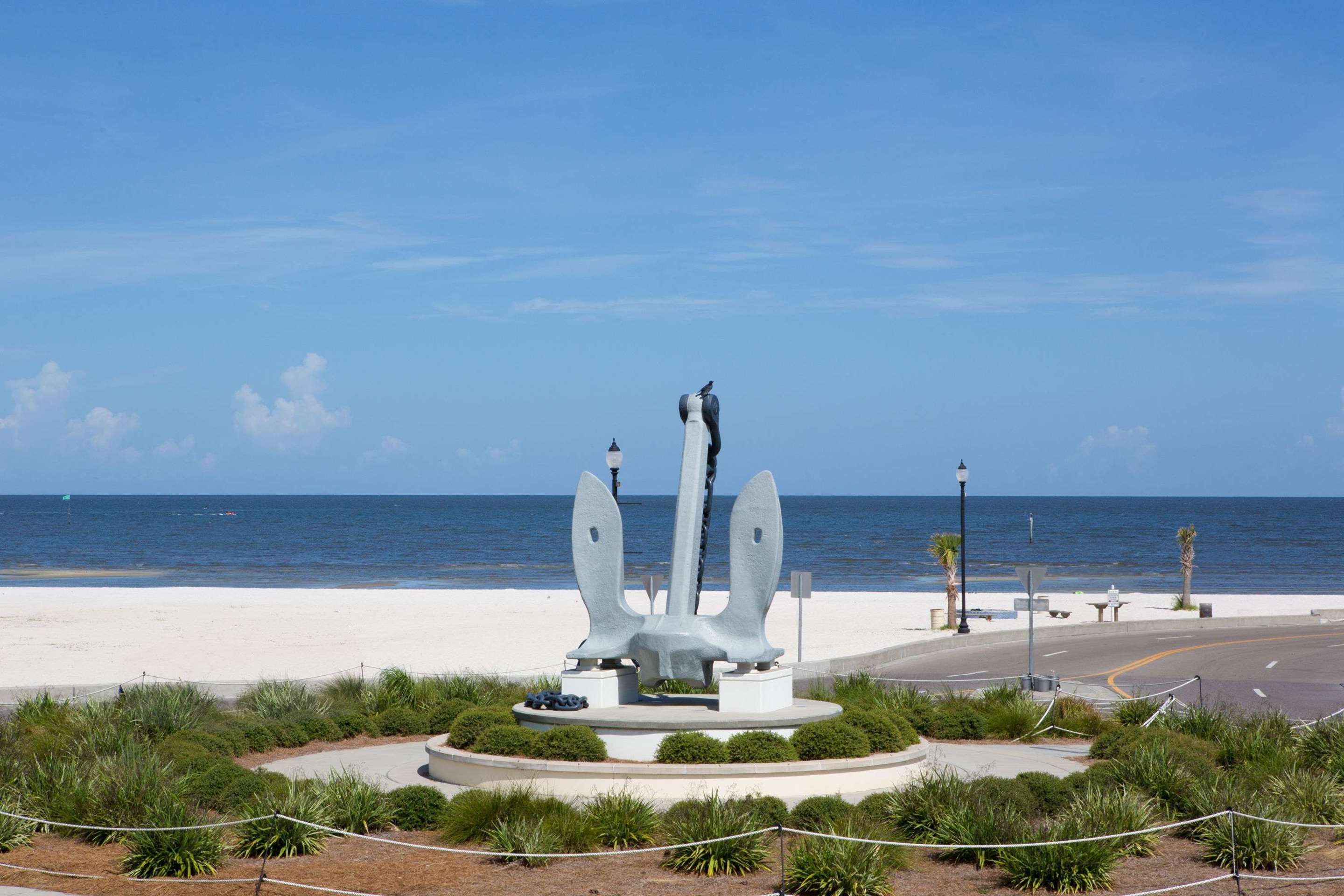 Days Inn by Wyndham Gulfport thumbnail 3