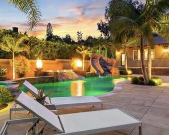 Charming 1-bedroom villa in fabulous San Juan Capistrano. Lovely pool view. - San Juan Capistrano - Piscina