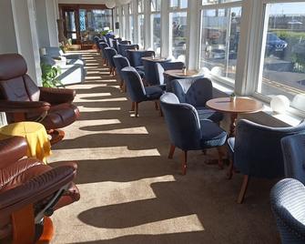 The Waldorf Hotel - Blackpool - Lounge