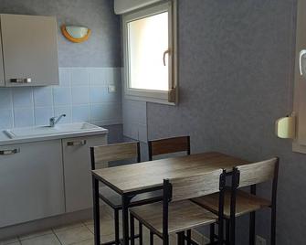 F2 accommodation in a secure residence - Capavenir-Vosges - Comedor