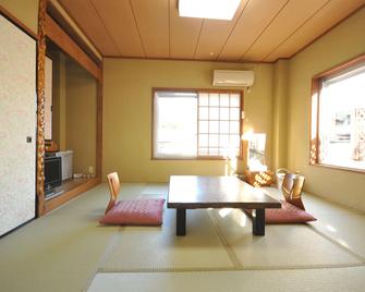 Hotel Akamon - Izu Ōshima - Dining room