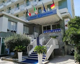 Hotel Esplanade - Cesenatico - Building