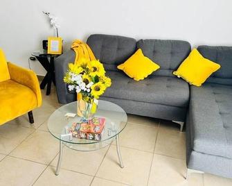 La Casita Amarilla (private residential) - Piedras Negras - Sala de estar