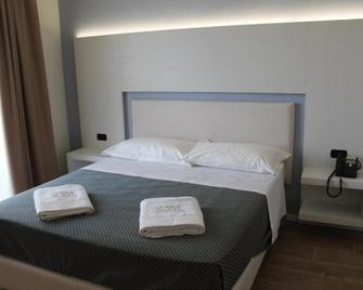 La Porta del Sole Hotel & Village - San Ferdinando - Bedroom