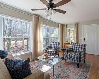 Decked Out Spacious 3br Near Pine Mountain Trail W - Cartersville