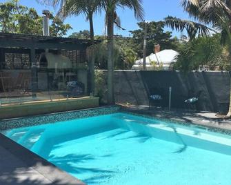 Duke Motel - Russell - Pileta