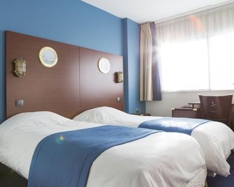 Hôtel Les Gens De Mer Dunkerque by Popinns - Dunkirk - Bedroom