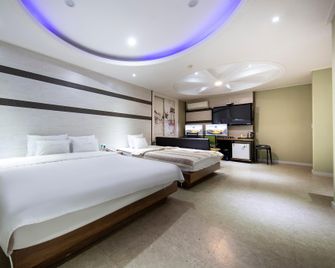 Suncheon Pastel - Suncheon - Bedroom