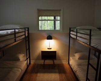 Temi Rooms in Poconos - Modern Chalet - East Stroudsburg - Bedroom