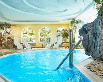 Suite 'Emerald' with bathtub - Tauernblick, Emerald Hotel - Bramberg am Wildkogel - Piscină