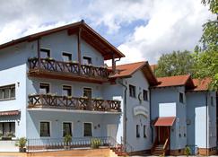 Hotel Restaurant Barbarossahof - Kaiserslautern - Bâtiment