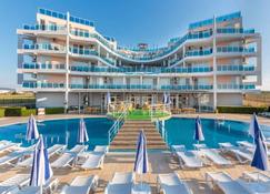 Sea View 1 Bed Apartment with stunning ocean views - Pomorie - Pool