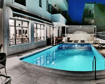 Erato Hotel - Agia Marina - Pool