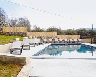 Gite Agathe - Vallon-Pont-d'Arc - Piscine