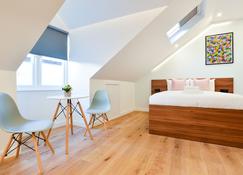 West Hampstead Serviced Apartments - London - Bedroom