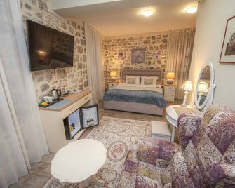 Antika Guesthouse - Kotor - Bedroom